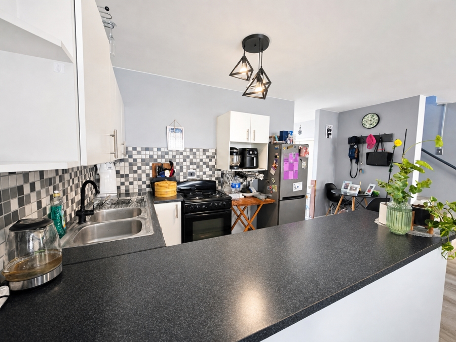 2 Bedroom Property for Sale in Table View Western Cape